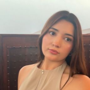 Mariana, Niñera en León de los Aldama