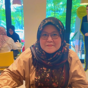 Nur Natrah, Pengasuh di Bayan Lepas