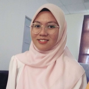 Ainur, Babysitter in Melor
