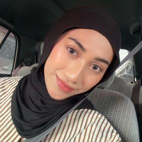 Ain, Babysitter in Semenyih