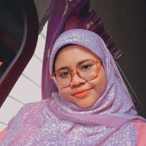Nur, Babysitter in Padang Serai