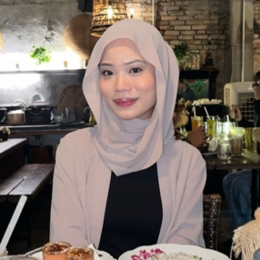 Nurul, Pengasuh di Dengkil
