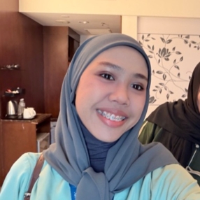 AnisTantiana, Babysitter in Tuaran