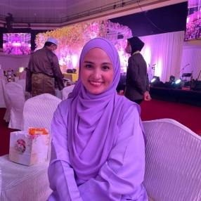 Adir, Babysitter in Kulim