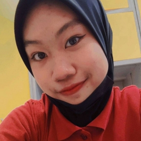 Zue, Babysitter in Muar