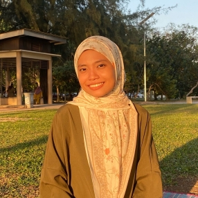 'Aliah, Pengasuh di Batu Caves