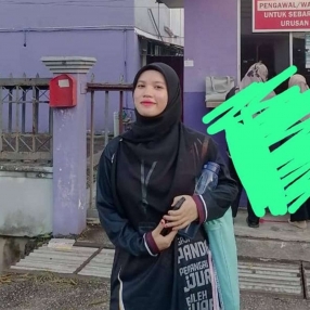 Siti nurshafikah, Babysitter in Karangan