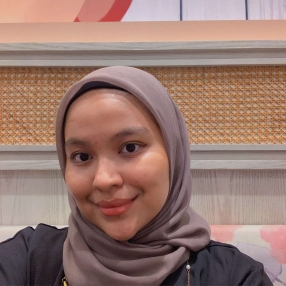 Nadira, Babysitter in Seremban