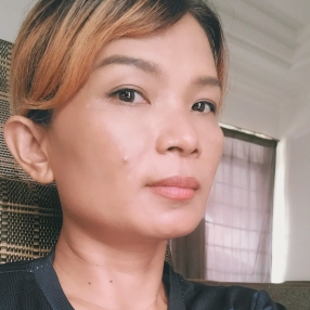 Maxy, Babysitter in Miri