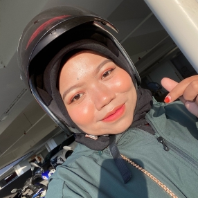 Fazira, Babysitter in Port Klang