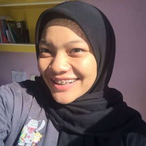 Irdina, Pengasuh di Dengkil