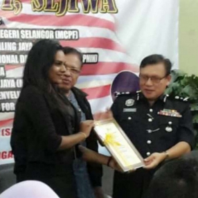 Suganti, Keluarga di Klang