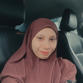 Yang, Babysitter in Kapar