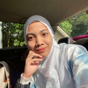 Yana, Pengasuh di Pendang