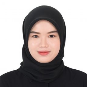 Nur, Keluarga di Kluang