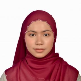 Wan Saiyyidah Sofiah Al-Hurri, Babysitter in Sitiawan