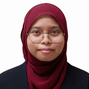Dhia, Babysitter in Pagoh