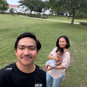 Aina, Keluarga di Simpang Ampat