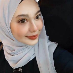 Nur, Babysitter in Shah Alam
