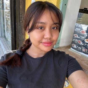 Lyne Dyana, Pengasuh di Penampang