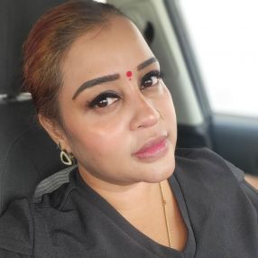 Shalini, Pengasuh di Iskandar Puteri