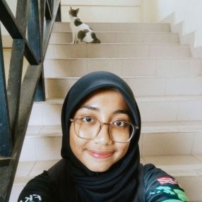 Farisyah, Pengasuh di Kluang