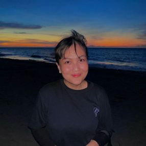 Nur Atikah, Pengasuh di Labuan