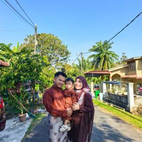 Yue Yie, Keluarga di Simpang Ampat