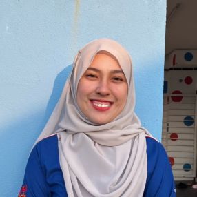 Siti, Pengasuh di Sungai Buloh
