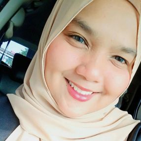 Farah, Pengasuh di Si Rusa