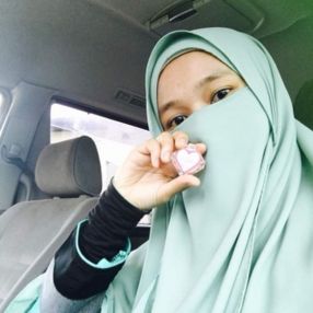 Eyra, Babysitter in Kuala Dungun