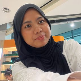 Addina, Pengasuh di Bandar Baru Bangi