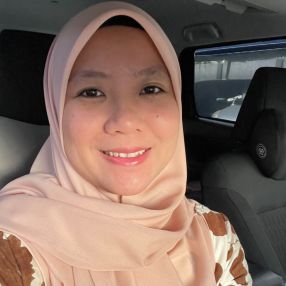 Shahirah, Pengasuh di Port Klang