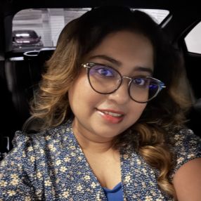 Abbigail, Pengasuh di Iskandar Puteri