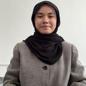 Syakirah, Pengasuh di Si Rusa
