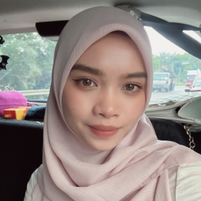 Nur Najwa, Pengasuh di Kluang