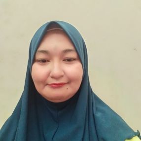 Salmi, Babysitter in Kuala Berang