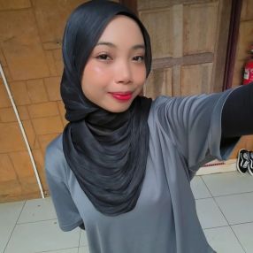 Nur humaira, Babysitter in Jitra