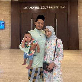 Siti Nurazura, Family in Klang