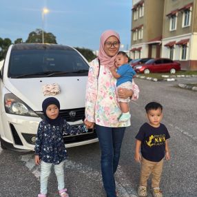 Syakirah, Family in Kuching