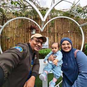 Zamre Khan, Keluarga di Simpang Ampat
