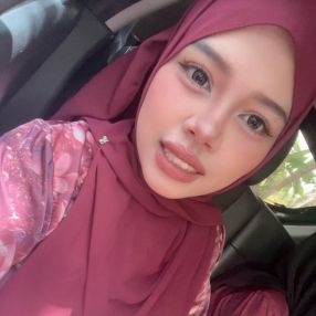 Putri aina, Pengasuh di George Town