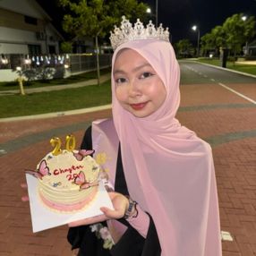 Alya, Pengasuh di Serdang