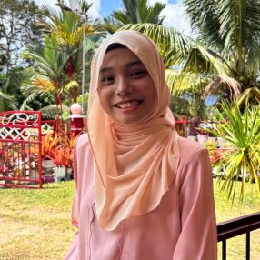 Mya, Babysitter in Kulai