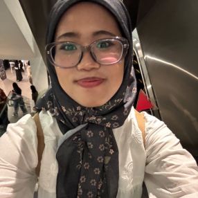 Aqilah, Pengasuh di Bayan Lepas