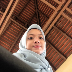 Ilya, Pengasuh di Kuala Terengganu