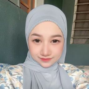 Nurul, Babysitter in Kapar