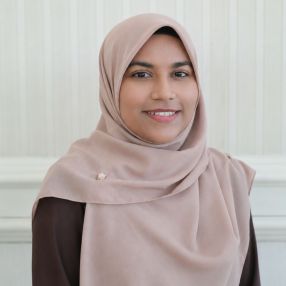 Safiyah, Babysitter in Jelutong