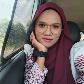 Nurul aimi, Pengasuh di Ayer Keroh