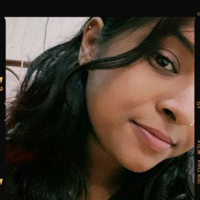 Gayu, Pengasuh di Iskandar Puteri